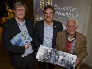 969487_435086543303621_694432444_n